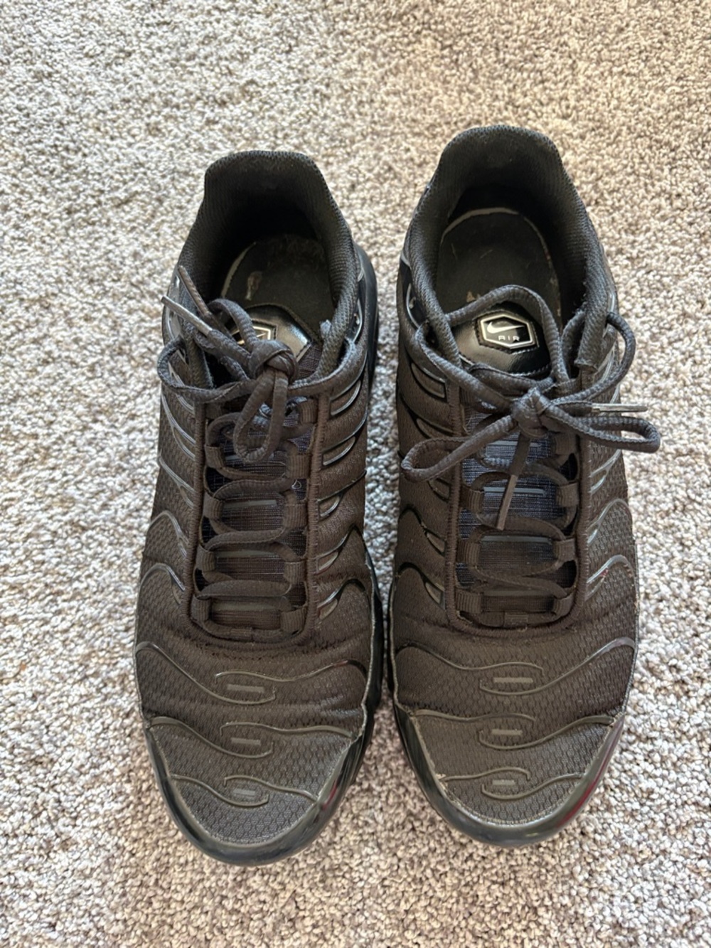 Nike Men's Air Max Plus Black Athletic Running Shoes